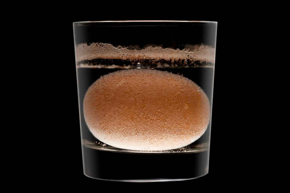 Air Dan Telur : Mana Yang Tenggelam?