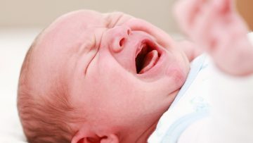 Cara Menghentikan Tangis Bayi