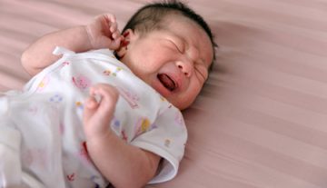 Bayi Jatuh Dari Tempat Tidur Bahaya Atau Tidak Berikut Penjelasanya